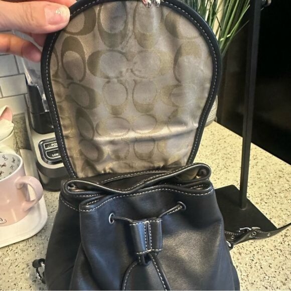Rare Vintage Coach Legacy Studio 09368 Black Leather Drawstring Backpack Purse - Picture 11 of 14